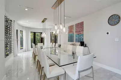 113 Holiday Dr, Hallandale Beach, FL 33009 - Photo 23