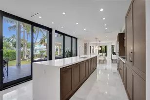 113 Holiday Dr, Hallandale Beach, FL 33009 - Photo 19