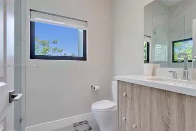 113 Holiday Dr, Hallandale Beach, FL 33009 - Photo 45