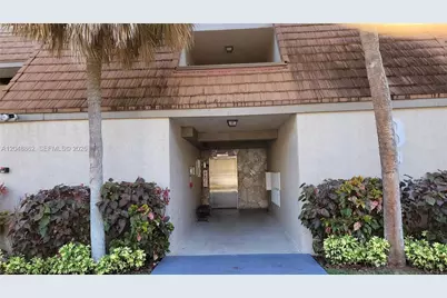 461 Ives Dairy Rd #204-2, Miami, FL 33179 - Photo 1