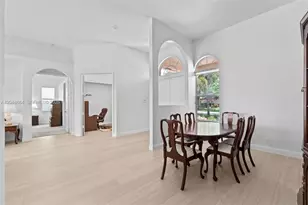 5242 NW 109th Ln, Coral Springs, FL 33076 - Photo 9