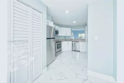 10014 Hammocks Blvd #201-4, Miami, FL 33196 - Photo 11