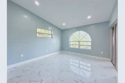 10014 Hammocks Blvd #201-4, Miami, FL 33196 - Photo 15