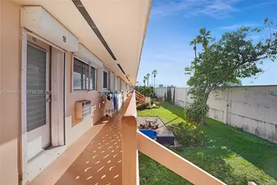 820 SW 11th Ave #18B, Hallandale Beach, FL 33009 - Photo 13