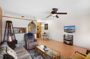 820 SW 11th Ave, Hallandale Beach, FL 33009 - Photo 11
