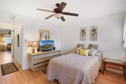820 SW 11th Ave #18B, Hallandale Beach, FL 33009 - Photo 3
