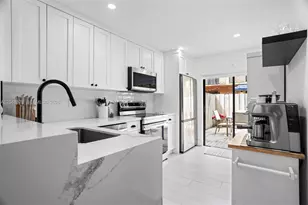 10211 SW 77th Ct, Miami, FL 33156 - Photo 11