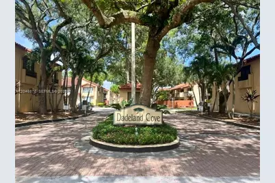 10211 SW 77th Ct, Miami, FL 33156 - Photo 31