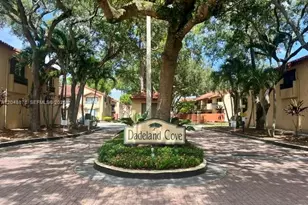 10211 SW 77th Ct, Miami, FL 33156 - Photo 31
