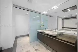 200 Biscayne Blvd Way, Miami, FL 33131 - Photo 13