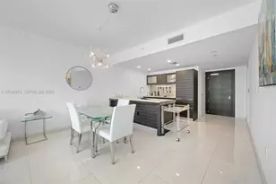200 Biscayne Blvd Way, Miami, FL 33131 - Photo 3