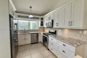 9013 SW 102nd Pl, Miami, FL 33176 - Photo 9