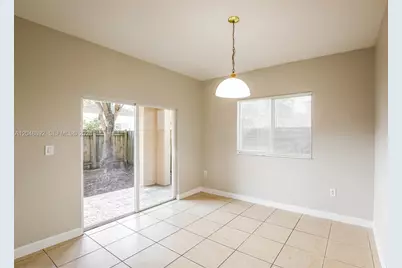 216 SE 32nd Ter, Homestead, FL 33033 - Photo 7