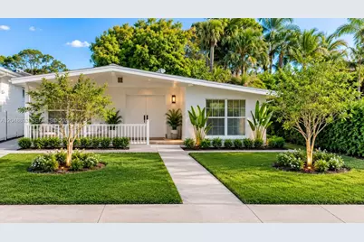 111 Poinsettia Cir NE, Port Charlotte, FL 33952 - Photo 1