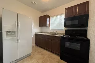 3024 NW 2nd St, Pompano Beach, FL 33069 - Photo 7