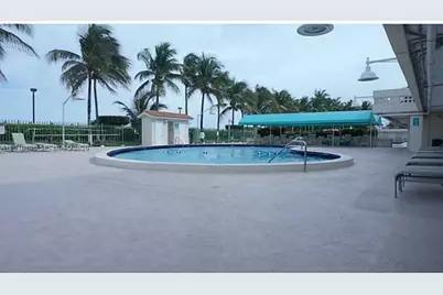 2899 Collins Ave #1143, Miami Beach, FL 33140 - Photo 15