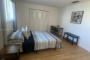 329 SE 2nd St, Hallandale Beach, FL 33009 - Photo 29