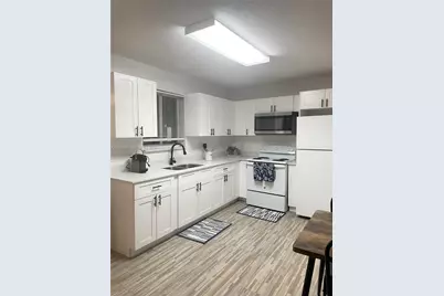 329 SE 2nd St, Hallandale Beach, FL 33009 - Photo 23