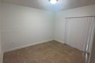 1650 W 44th Pl, Hialeah, FL 33012 - Photo 5