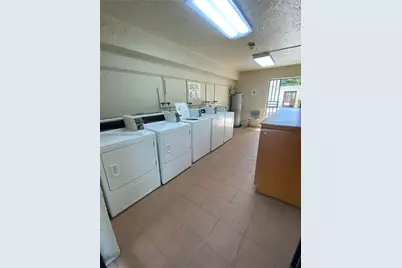 1650 W 44th Pl #119, Hialeah, FL 33012 - Photo 9