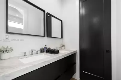 80 NW 45th St, Miami, FL 33127 - Photo 19
