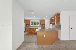 19200 SW 216th St, Miami, FL 33170 - Photo 15