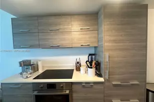650 NE 32nd St, Miami, FL 33137 - Photo 11