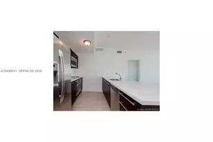 90 SW 3rd St, Miami, FL 33130 - Photo 3