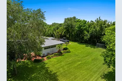8735 SW 122nd St, Miami, FL 33176 - Photo 17