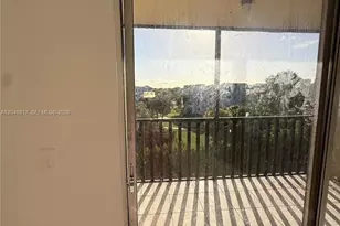 2830 Somerset Dr, Lauderdale Lakes, FL 33311 - Photo 5