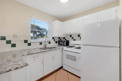 2201 NW 64th Ave, Sunrise, FL 33313 - Photo 5
