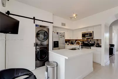 8535 SW 152nd Ave #204, Miami, FL 33193 - Photo 3