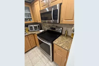 100 Bayview Dr #1208, Sunny Isles Beach, FL 33160 - Photo 3