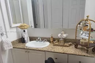 100 Bayview Dr, Sunny Isles Beach, FL 33160 - Photo 9