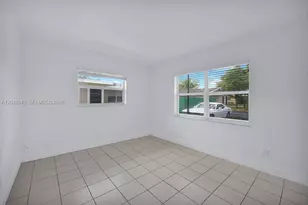 562 SW Kathy Ct, Margate, FL 33068 - Photo 25