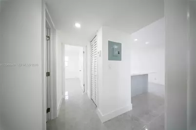 2458 Polk St #201, Hollywood, FL 33020 - Photo 9