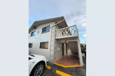654 W 29th St #4, Hialeah, FL 33012 - Photo 3