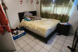 654 W 29th St, Hialeah, FL 33012 - Photo 15