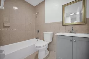 664 SW Kathy Ct, Margate, FL 33068 - Photo 17