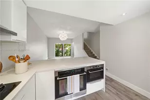 1611 SW 2nd Ct, Miami, FL 33129 - Photo 3