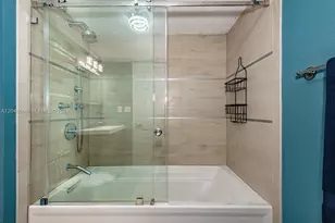 1500 Bay Rd, Miami Beach, FL 33139 - Photo 11