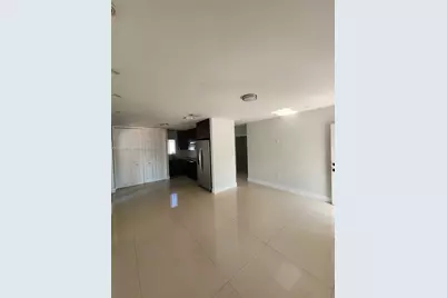 1097 NW 38th St, Miami, FL 33127 - Photo 7