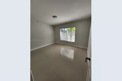 1097 NW 38th St, Miami, FL 33127 - Photo 13