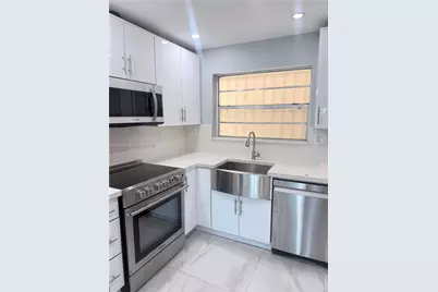 453 SW 2nd St #306C, Miami, FL 33130 - Photo 9