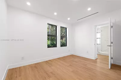665 NE 117th St, Biscayne Park, FL 33161 - Photo 23