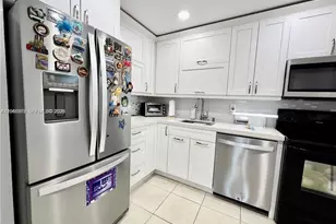 4255 N University Dr, Sunrise, FL 33351 - Photo 9