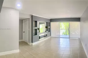 4255 N University Dr, Sunrise, FL 33351 - Photo 1