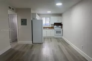1345 W 28th St, Hialeah, FL 33010 - Photo 13