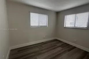 1345 W 28th St, Hialeah, FL 33010 - Photo 17