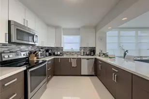 2750 NE 183rd St, Aventura, FL 33160 - Photo 7